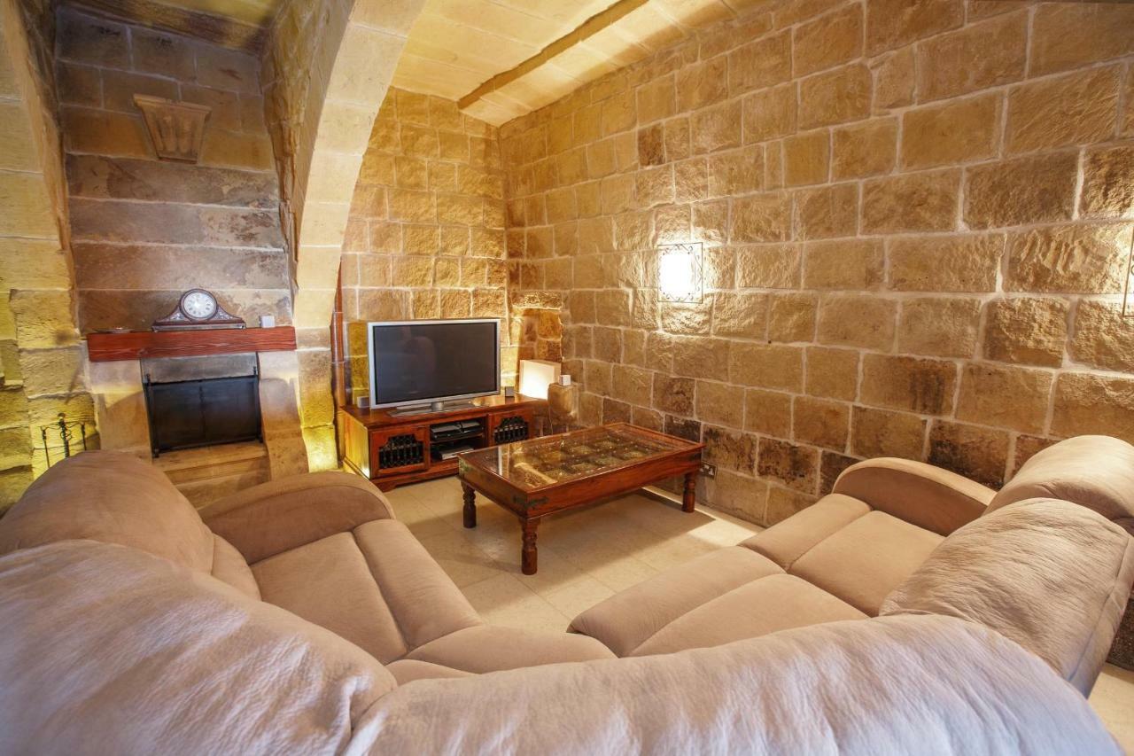 Il-Veduta Holiday Farmhouse With Sunny Private Pool In Island Of Gozo Għarb Εξωτερικό φωτογραφία